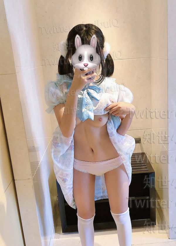 粉嫩福利姬@知世小樱樱 尺度私拍视图