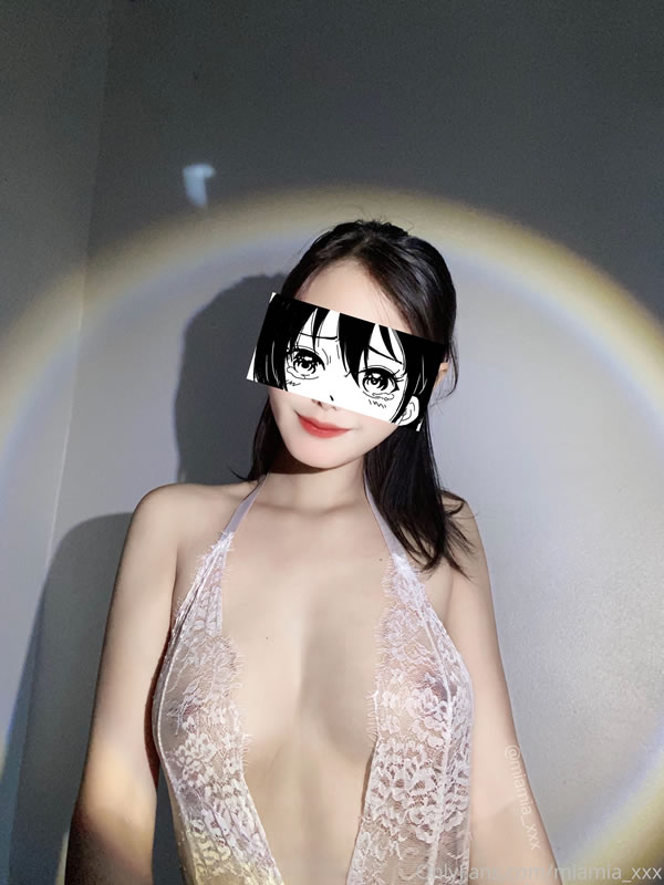 推特网红美女Miamia居家尺度人体合集4