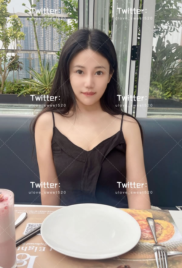 高颜值露出系抖m@小梨涡无圣光私拍合集