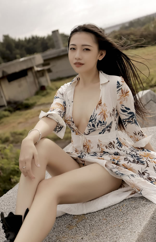 唯美女孩夏暮光田园风高叉裙无圣光图集