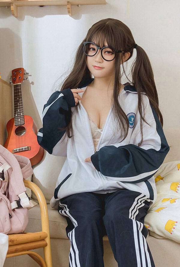 网红美女神沢永莉 家庭作业居家诱惑