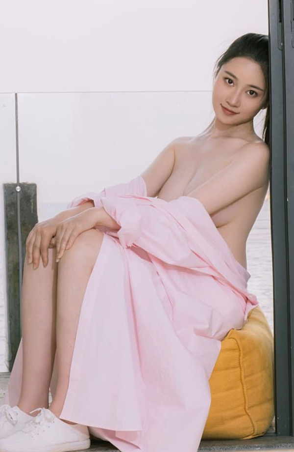 极品女神年年 初夏唯美无圣光美图