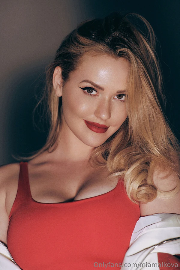 高人气网红@miamalkova 订阅尺度视图合集2